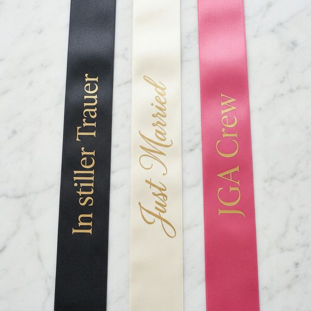 Elegante Satinbänder des Schleifenateliers